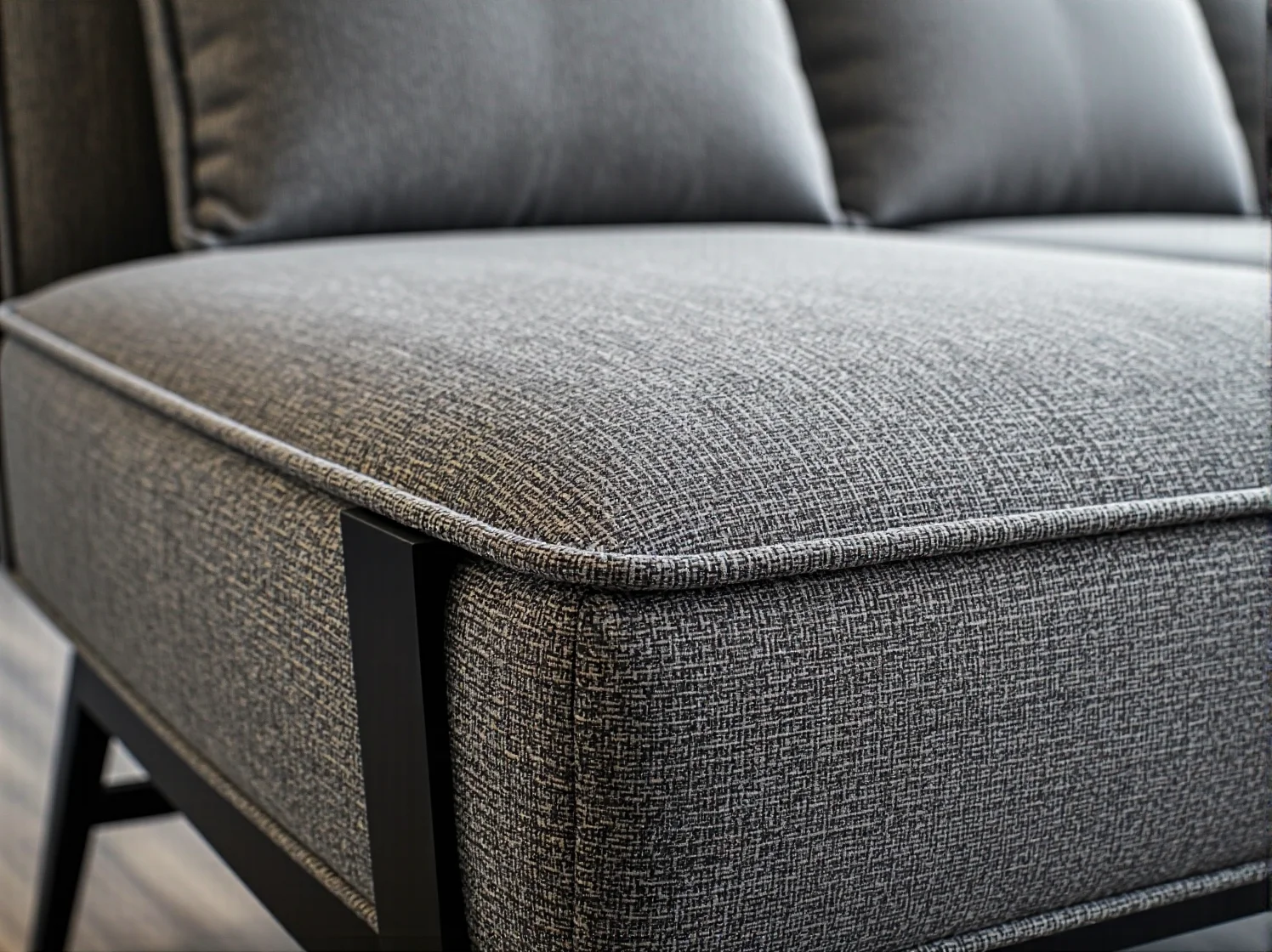 Przekrój materaca hybrydowego pokazujący połączenie sprężyn kieszeniowych i pianki