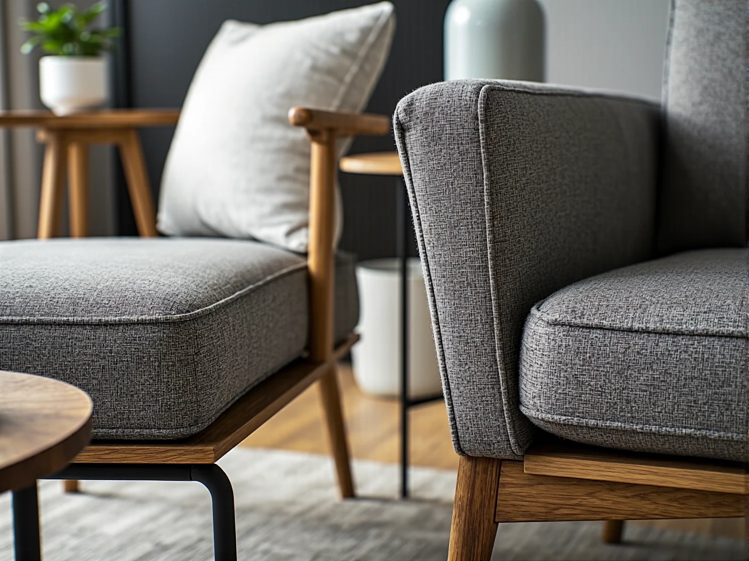 Sprytne meble na wymiar idealne do małego salonu i sypialni.