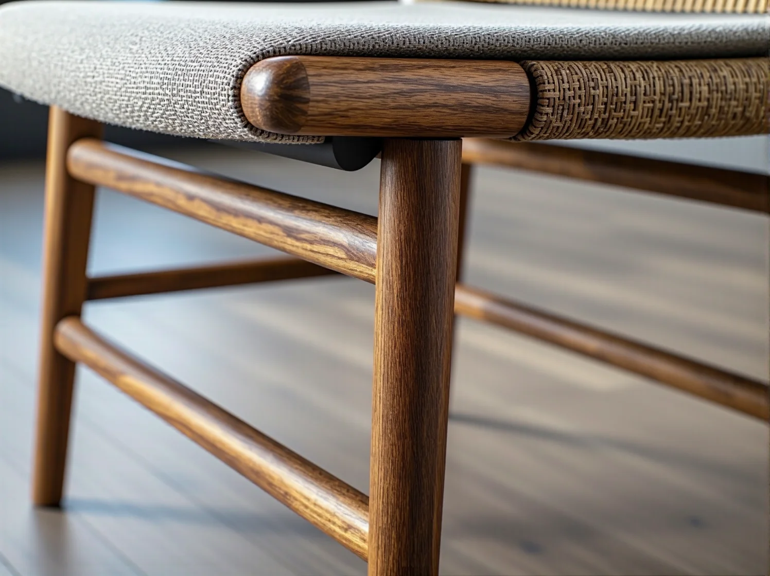 Przygotowanie drewna i narzedzi do budowy stolika