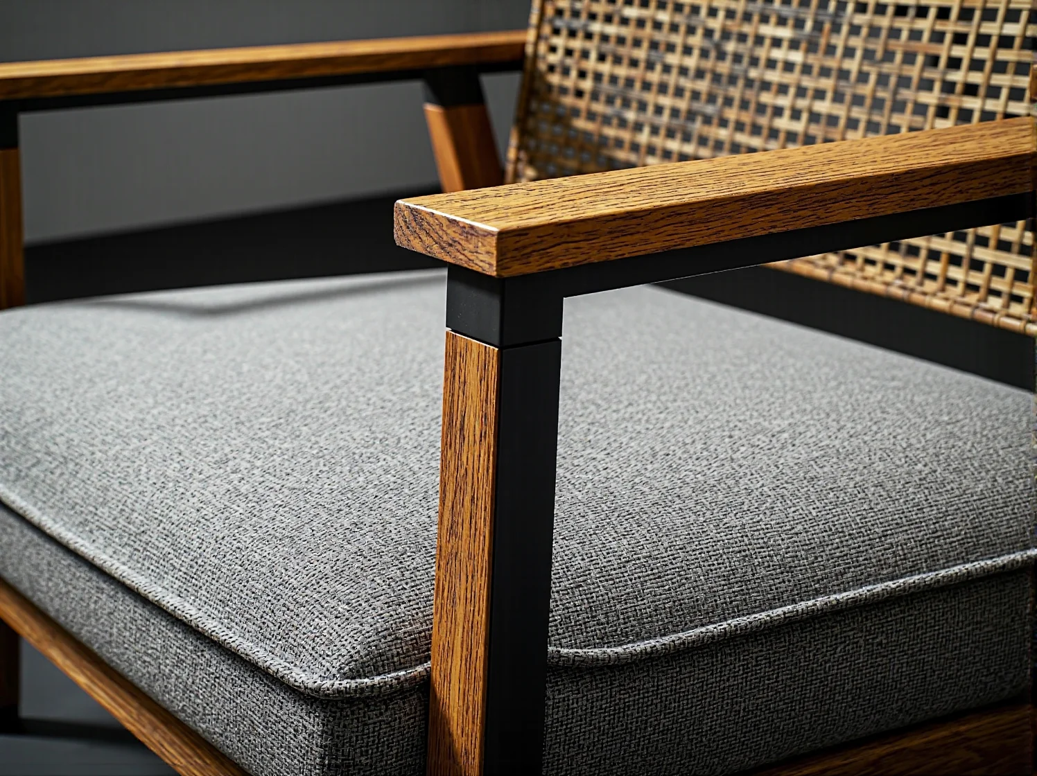 Trwała i elastyczna farba na rdzę bez szlifowania. Idealna bariera przed wodą i szybką korozją.