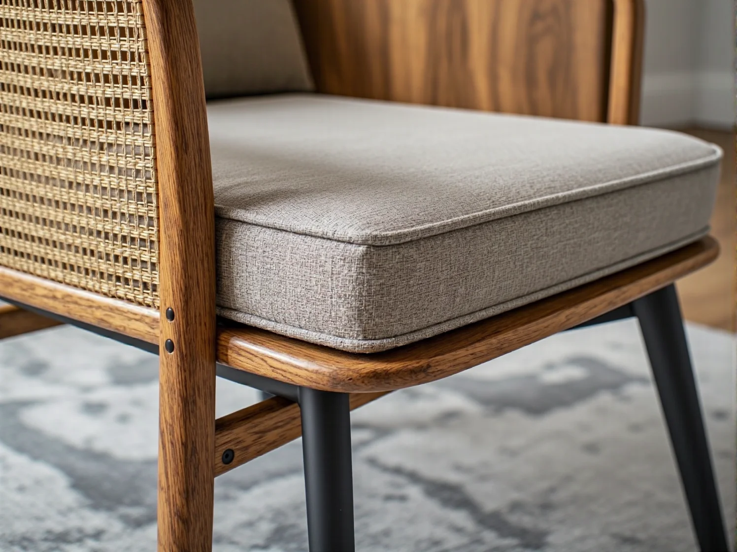 Wygodne krzesło biurowe do pokoju dziecięcego wspierające komfort nauki przy biurku szkolnym.